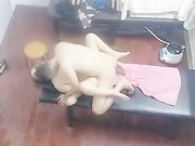 大神路边按摩足疗小店窗户外偸拍按摩技术很牛逼的肥臀少妇