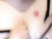 年轻丰满大屁股美女主播现场直播道具插逼自慰大秀