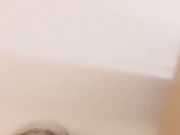 年轻丰满大屁股美女主播现场直播道具插逼自慰大秀