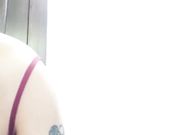 貌美白虎馒头逼少妇打扮成坐台小姐酒吧勾搭帅哥去开房