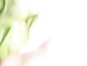 网红妹子在网吧玩露出被隔壁小伙发现了直接硬来掏出鸡巴就吃