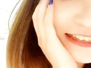 小草莓可爱小姐姐全裸发骚揉奶笑起来很美