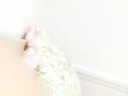 小草莓可爱小姐姐全裸发骚揉奶笑起来很美