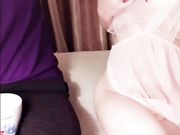 网红哆啦在家自慰的时候外卖小哥来了叫小哥按摩然后啪啪啪