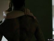 白嫩腿长妹子主动上门求操给力碰撞搞穴喜欢抱着插逼爽的不行