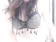 高颜值美女主播菲菲舞女装扮脱衣舞诱惑道具大秀