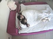 眼镜妹被很强势的四眼小青年抠的淫叫受不了崛起肥臀边打边干叫的诱人