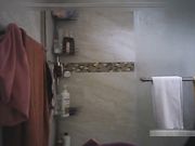 浴室偷放摄像头偷窥人家洗澡这妹子下面毛不是一般多性欲一定很强 720P高清