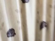 出击边境县城 两个老铁搭讪隔壁台吃宵夜的小姐勾搭上了带回家