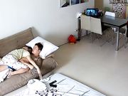 家庭摄像头破解强开TP一纹身哥沙发地上狠插性感骚货女友