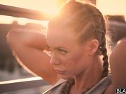 颜值不错的另类妹子屁股翘的太销魂挡不住一看就冲动想插啪啪