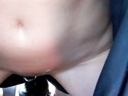 大奶子骚妇车内挂挡杆坐插自慰