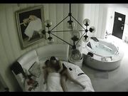 異地出差買春把美女乾爽了還同意自拍