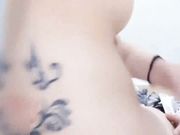 瞳孔大美女首次手机直播操逼内射.