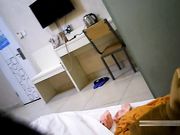 狗爷寒冷冬夜嫖妓这次档次高点棋牌宾馆啪啪150元身材苗条小姐自说有点亏鸡巴没硬就射了