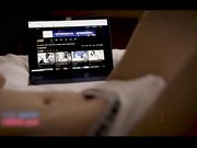 寂寞美少妇卧室手淫洗澡时勾引管家