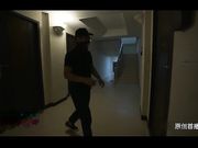 淫贼行窃巧遇空姐在家道具自慰强肏