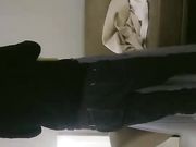 深夜约了个丰满少妇TP啪啪，喜欢沙发上玩弄一番上位骑乘猛操