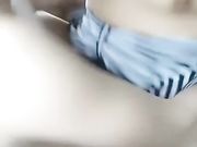 带个眼镜跟猛男玩车震，口交很给力丝袜激情主动上位