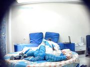 美女主动出击坐在上面操！