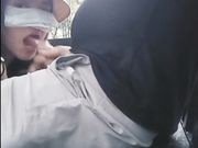 碎花连衣裙少妇户外勾引帅哥河边凉亭抱坐式啪啪口爆精液太浓要抽口烟缓缓