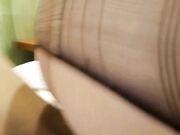 男问干完回家还给老公干吗,女说：老公不在家,再干就死了!