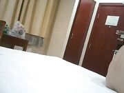 高颜值性感影楼化妆师聊了好久终于约到宾馆