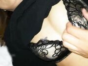 美女晚上和朋友撸串喝多后被带到酒店撕破丝袜狠狠抽插