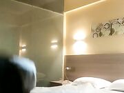 侧插操到正爽被学妹发现直播 首播翻车悲剧了