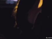 肉弹美女对大鸡巴爱不释手舔吸吞吐技术真的太给力了