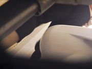 牛人潜入商场隔板女厕侧拍几个颜值不错的美女人美逼嫩