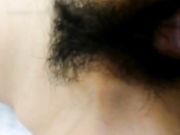 夜店认识的2个风骚美女少妇几杯酒下去就不省人事了,酒店轮流玩逼逼也给灌点酒