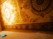 极品女神酒店洗澡勾引来送酒的服务生 窗前啪啪 被操浪叫爽死了 射我 都射进去