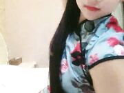 激情啪啪高颜值旗袍萝莉表妹 娇俏表妹的美乳小穴让人着迷 无套抽插爆操