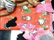 排骨哥艳福不浅出租房玩肏漂亮大学生小女友分开腿使劲吸然后下下到底使劲输出