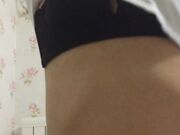 淫荡94年做美容的小美女某淘新买护士情趣装与炮友啪啪