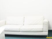 摄影师给美女模特克鲁兹拍摄人体写真销魂自摸射淫师终于受不了激情肉战