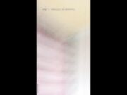 喝着优酸乳穿着开档蕾丝大鸡巴打大奶按在床上就是干没憋住内射里面