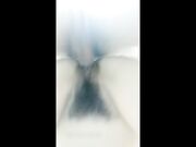 迷人的小艳色妖先用手自抠小穴舌头舔龟头后太爽忍不住按在床上开始啪啪