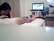 某师范大学英语老师离异大奶少妇与外教厮混到一起出租房做爱自拍