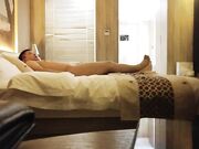 做生意的老板酒店重金网约打底3000以上的高颜值气质外围女模超级大吊奶