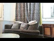 约了个眼镜国外妹子啪啪，口交翘起屁股沙发上后入