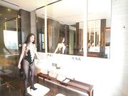 私拍大神果哥作品爆乳女神李丽莎大尺度白金版酒店浴缸洗泡泡浴被咸猪手抚摸