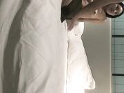 2800外围小姐姐，苗条黑丝刚毕业大学生，粉乳翘臀后入到高潮