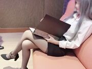 漏精❗️又射滿嘴精液❗️淫亂OL經理被反欺負❓黑絲、高跟???? - SWAG