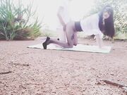 大清早穿着黑色蕾丝裤袜高跟和炮友乡下田间的丛林野战