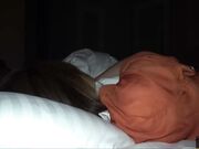 美女约见网友带着闺蜜结果双双被套路晕倒带到酒店扒光玩弄肏完一个肏另一个