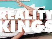 翘臀女警迈阿密街头寻自用巨屌