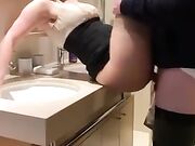 性感妖艳的女秘书,叫到卫生间强行怒操很是满足