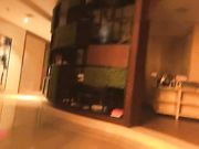 漂亮短裙美女进房间先操一次享受完按摩后再狠狠爆插